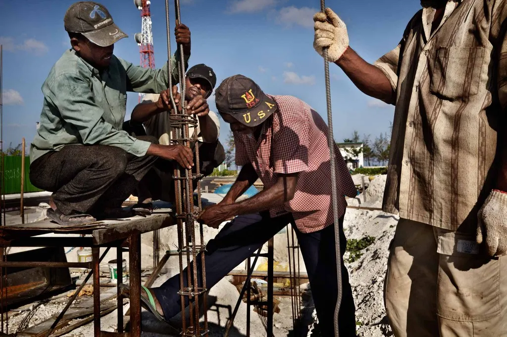 Changing employers in the Maldives