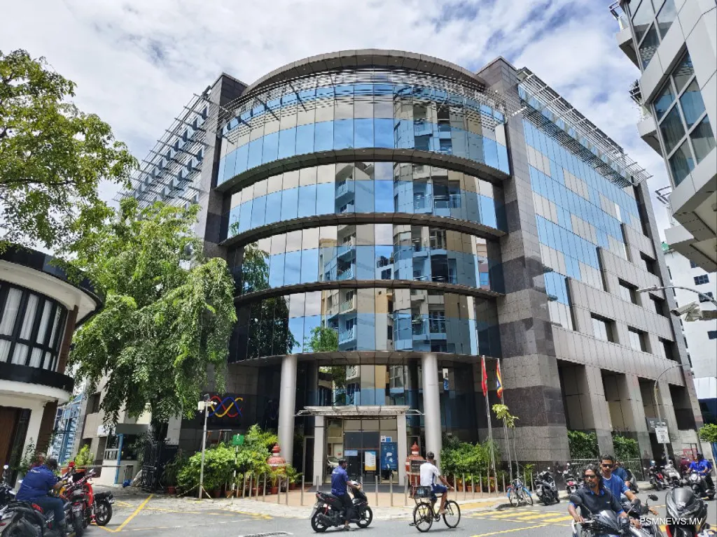 Setting up electricity, water and internet in Malé and Hulhumalé