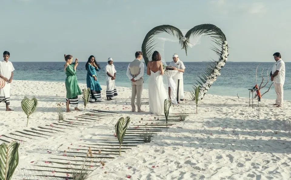 Getting married or renewing in Maldives