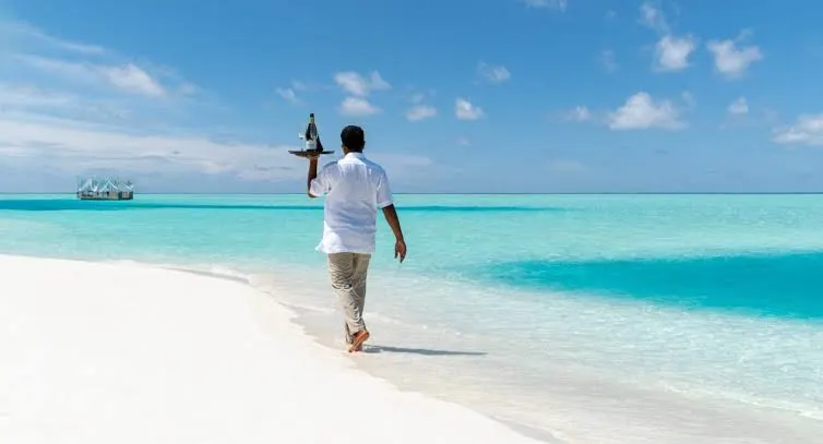 Employing staff in the Maldives